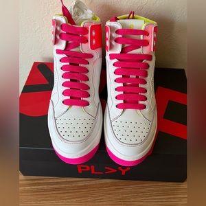 Off play Designer sneakers size 8 New